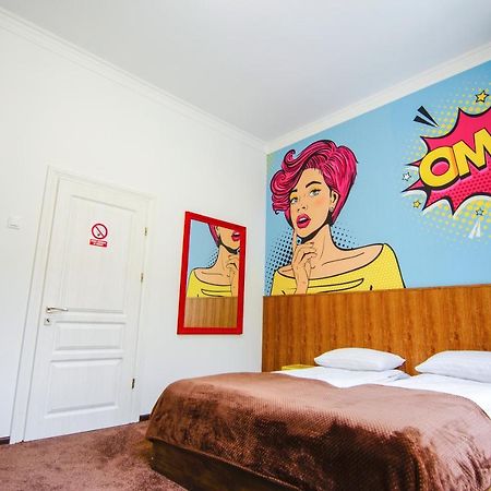 Pop Art Hostel Lviv Ngoại thất bức ảnh